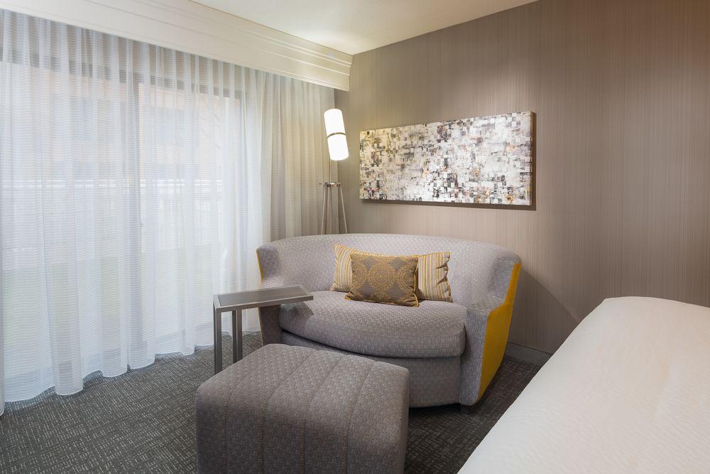 מלון Courtyard By Marriott New Haven Orange מראה חיצוני תמונה